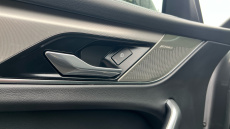 Jaguar F-Pace 2.0 P400e R-Dynamic SE Black 5dr Auto AWD Estate